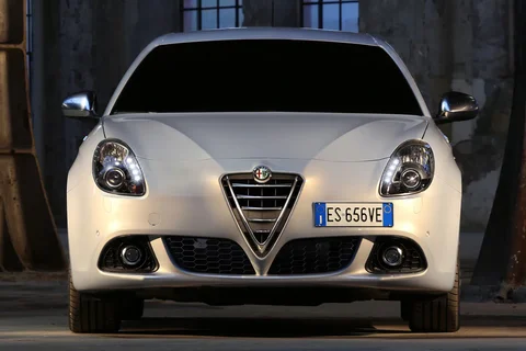 Alfa Romeo Giulietta 1.4 Turbo 105 Impression 2014 view 5