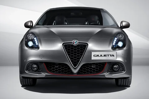 Alfa Romeo Giulietta 2.0 JTDm 150 Super 2016 view 2