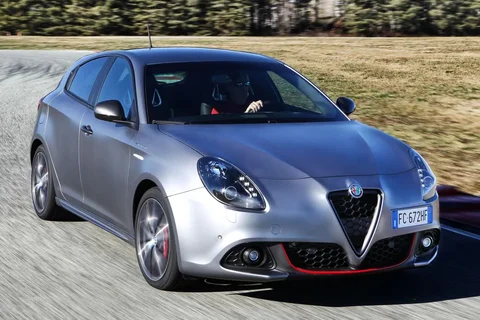 Alfa Romeo Giulietta 2.0 JTDm 150 Super 2016 view 7