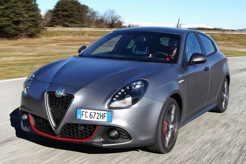 Alfa Romeo Giulietta 2.0 JTDm 150 Super 2016 view 11