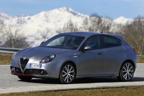Alfa Romeo Giulietta 2.0 JTDm 150 Super 2016 view 12
