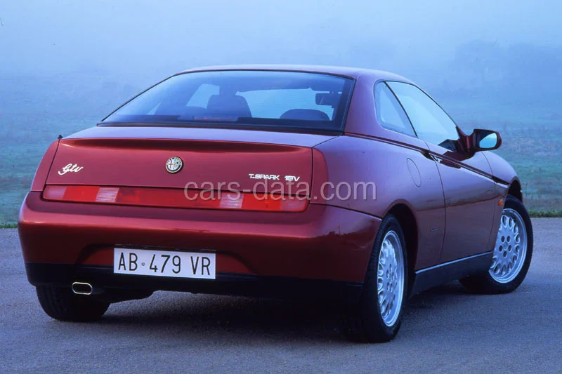 Alfa Romeo GTV 2.0 V6 TB 1995 front view