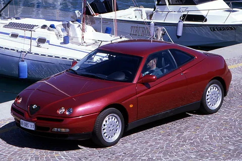 Alfa Romeo GTV 2.0 V6 TB 1995 view 4