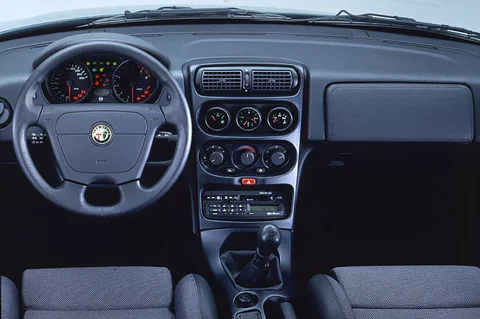 Alfa Romeo GTV 2.0 V6 TB 1995 view 5
