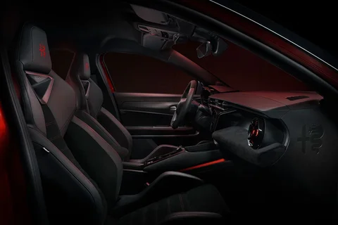 Alfa Romeo Junior Elettrica 2024 view 6