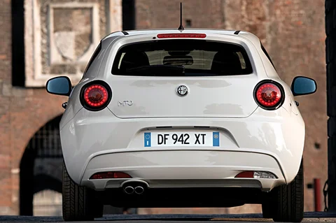 Alfa Romeo Mito 1.4 Centenario 2010 view 4
