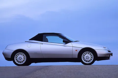 Alfa Romeo Spider 3.0 V6 1995 view 6