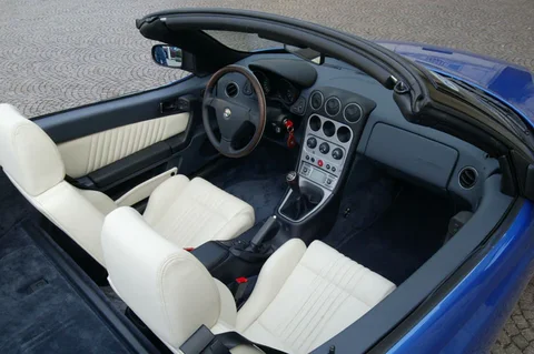 Alfa Romeo Spider 3.2 V6 24V 2003 view 7
