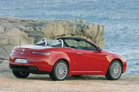 Alfa Romeo Spider 2006 front view