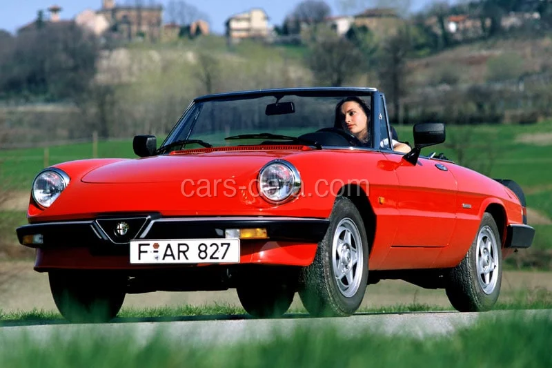 Alfa Romeo Spider 2.0 1983 front view