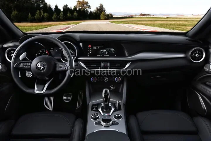 Alfa Romeo Stelvio 2.0T 200hp AWD Sprint 2020 front view