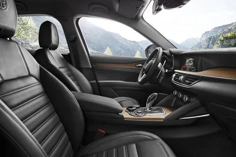 Alfa Romeo Stelvio 2.2 JTD 190hp B-Tech 2018 view 3