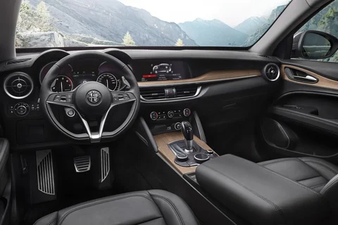 Alfa Romeo Stelvio 2.2 JTD 190hp B-Tech 2018 view 4