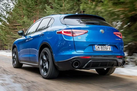Alfa Romeo Stelvio Quadrifoglio 2023 view 5