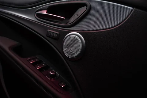 Alfa Romeo Stelvio Quadrifoglio 2023 view 6