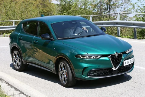Alfa Romeo Tonale 1.5T Hybrid 160hp Ti 2022 view 10