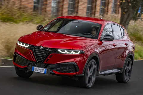 Alfa Romeo Tonale 1.3T Plug-In Hybrid 270hp 2025 view 7