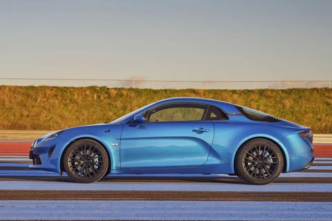 Alpine A110 S 2022 view 3