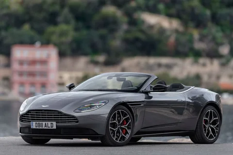Aston Martin DB11 4.0 V8 Volante 2018 view 9