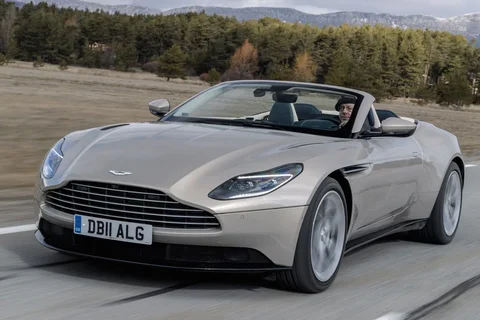 Aston Martin DB11 4.0 V8 Volante 2018 view 11