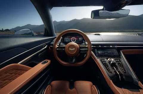 Aston Martin DB12 4.0 V8 Coupé 2024 view 3