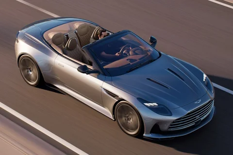 Aston Martin DB12 4.0 V8 Volante 2024 view 2
