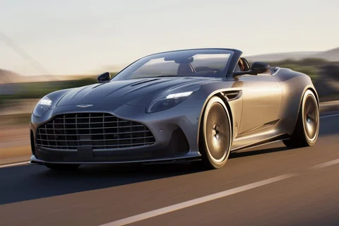 Aston Martin DB12 4.0 V8 Volante 2024 view 6