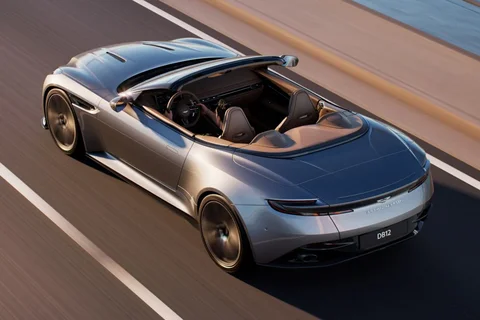 Aston Martin DB12 4.0 V8 Volante 2024 view 11