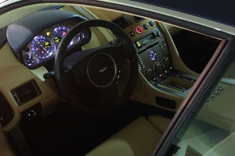 Aston Martin DB9 Vantage 2008 view 7