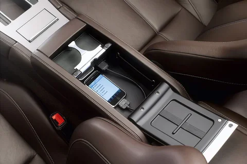 Aston Martin DB9 Vantage Volante 2008 view 10