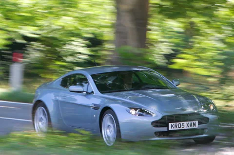 Aston Martin Vantage V8 Vantage 2005 view 2