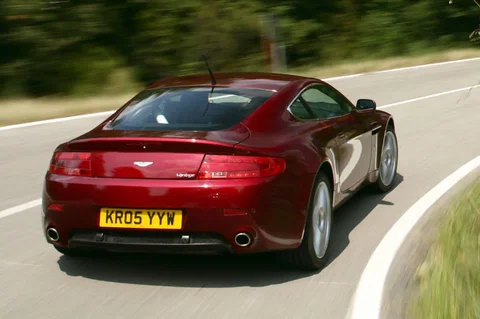 Aston Martin Vantage V8 Vantage 2005 view 4