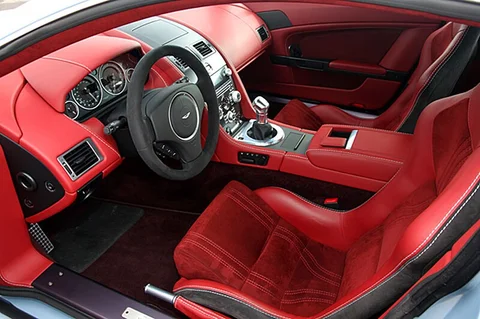Aston Martin Vantage V12 Vantage Coupé 2010 view 7