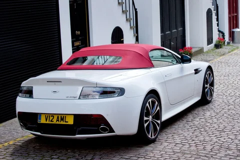 Aston Martin Vantage V12 Vantage Roadster 2012 view 6