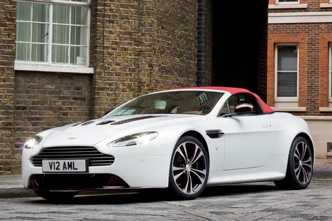 Aston Martin Vantage V12 Vantage Roadster 2012 view 7
