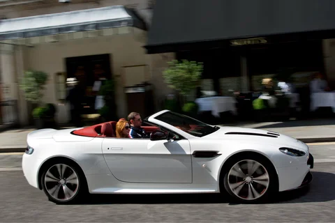 Aston Martin Vantage V12 Vantage Roadster 2012 view 11