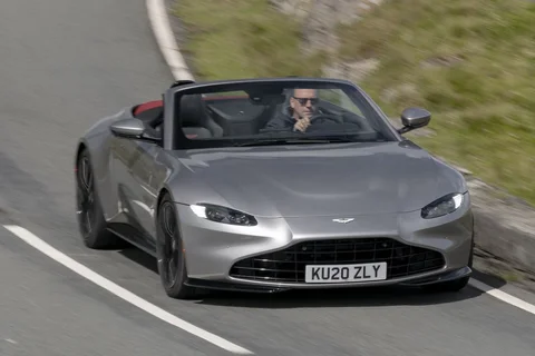 Aston Martin Vantage Roadster 2021 view 8