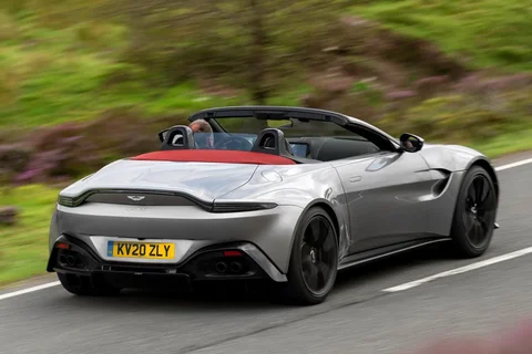 Aston Martin Vantage Roadster 2021 view 11