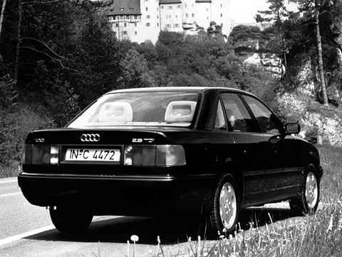 Audi 100 2.3 E 1991 view 4