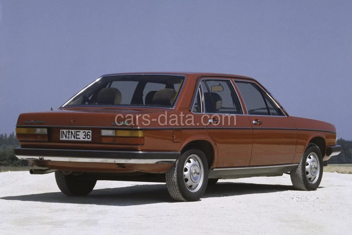 Audi 100 CL 5D 1980 front view
