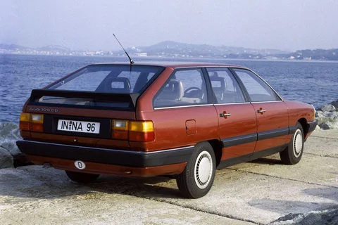 Audi 100 Avant 2.2 1985 view 2