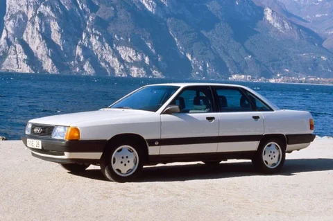 Audi 100 CD 2.0 E 1989 view 4