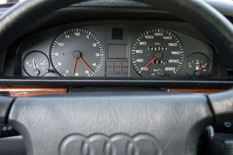 Audi 100 Avant CS 2.3 E Quattro 1990 view 2