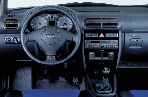 Audi A3 S3 quattro 1999 view 3