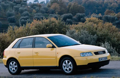 Audi A3 1.6 Attraction 1999 view 2