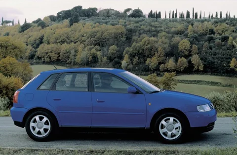 Audi A3 1.6 Attraction 1999 view 3