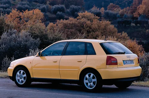 Audi A3 1.6 Attraction 1999 view 4