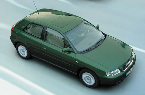 Audi A3 1.6 Ambition 2000 view 4