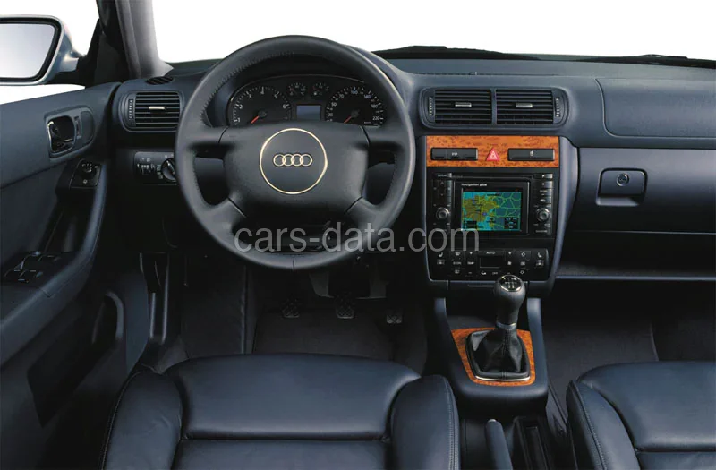 Audi A3 1.6 Attraction 2000 front view