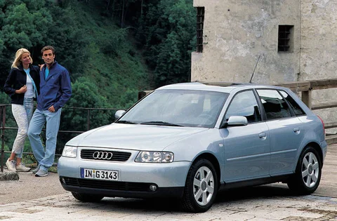 Audi A3 1.6 Attraction 2000 view 4